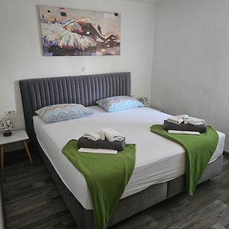 Apartman Koko With Private Jacuzzi Makarska Exteriör bild