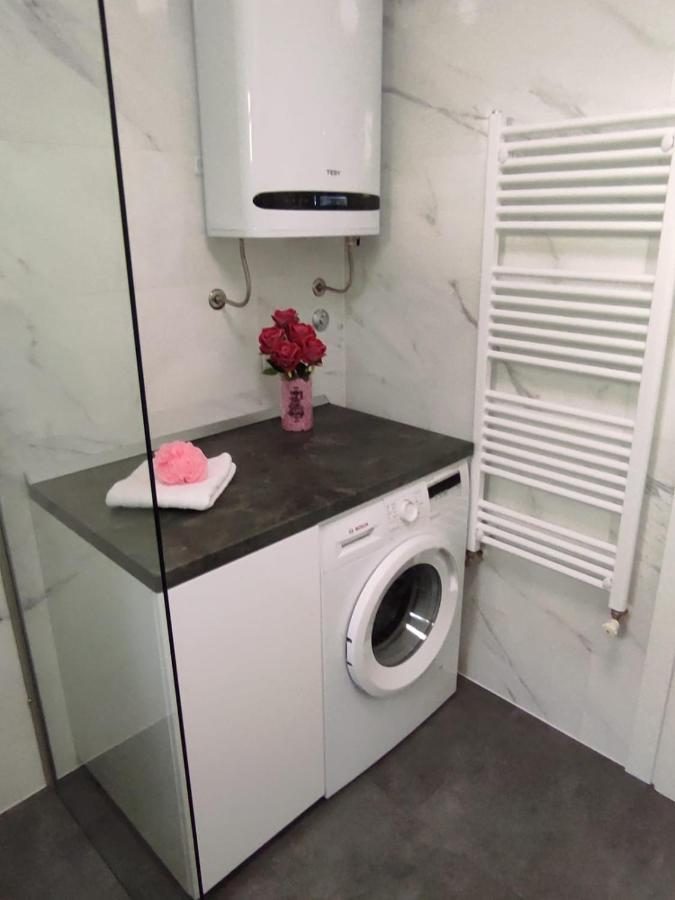 Apartman Koko With Private Jacuzzi Makarska Exteriör bild