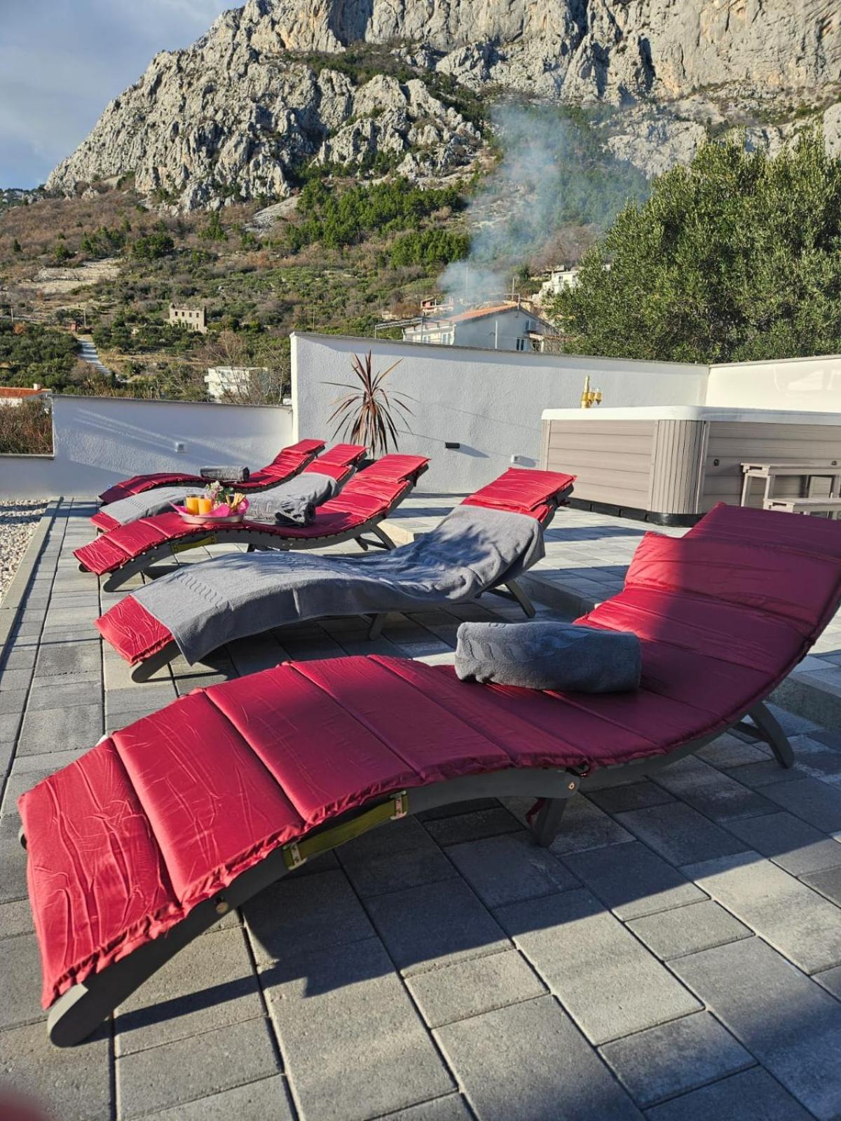 Apartman Koko With Private Jacuzzi Makarska Exteriör bild