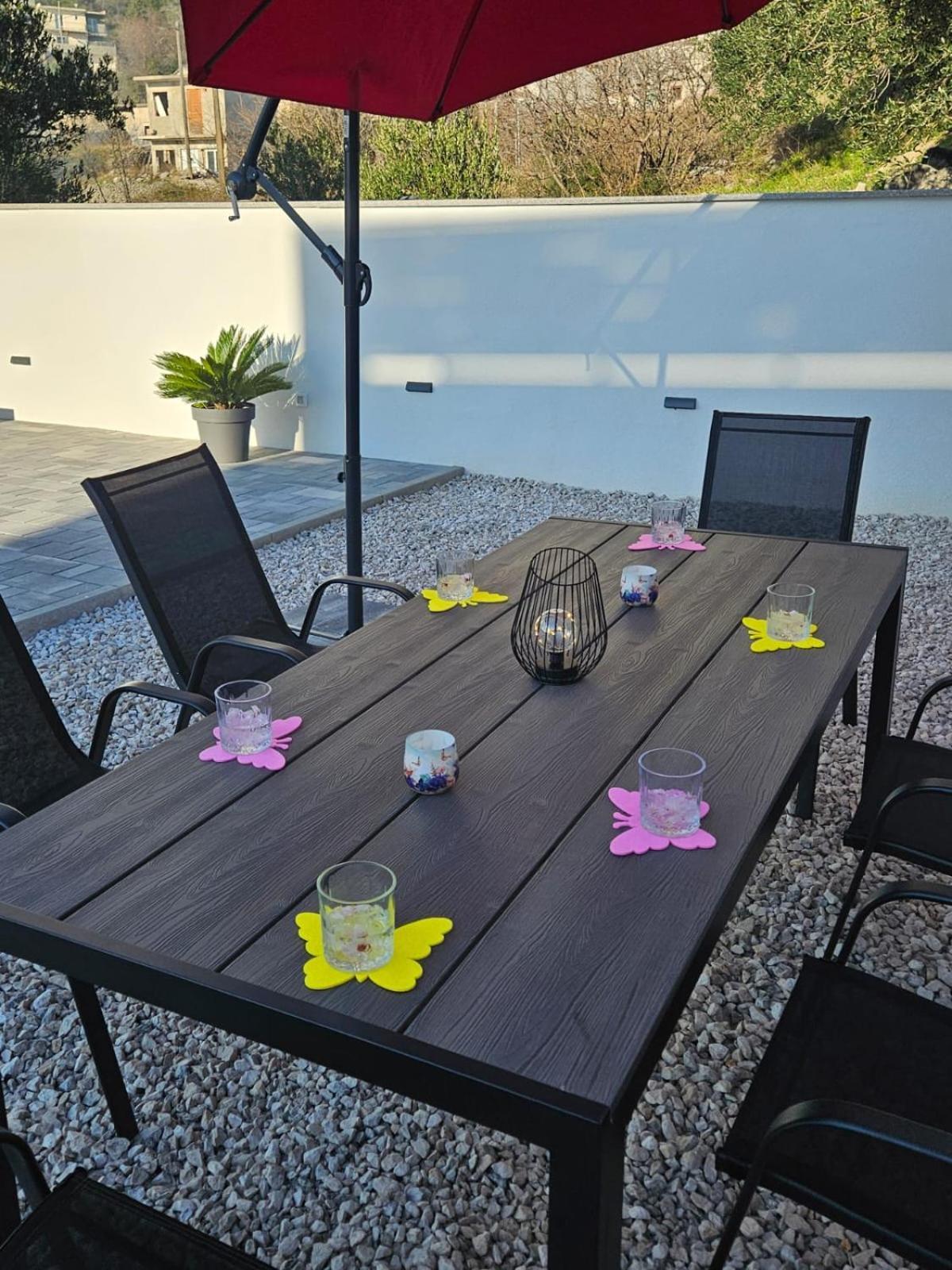 Apartman Koko With Private Jacuzzi Makarska Exteriör bild