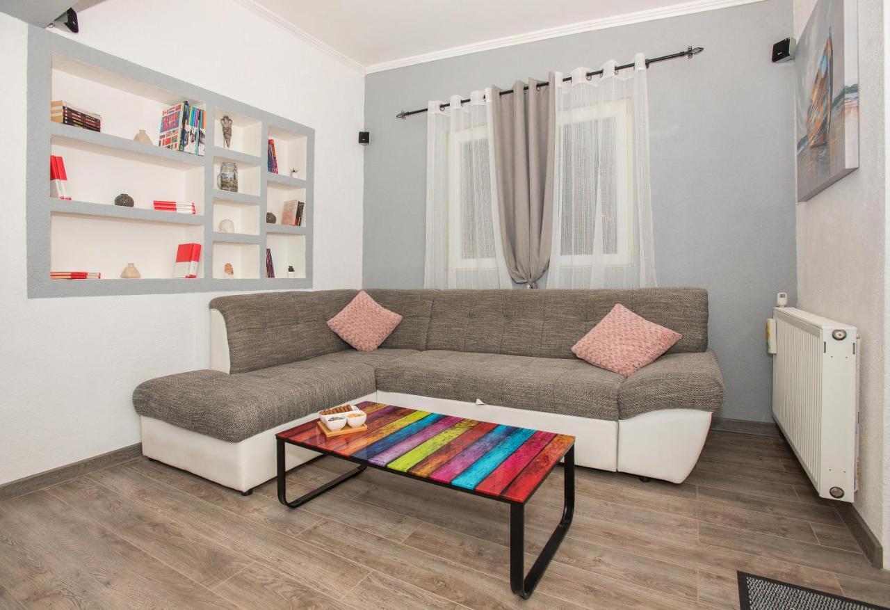 Apartman Koko With Private Jacuzzi Makarska Exteriör bild