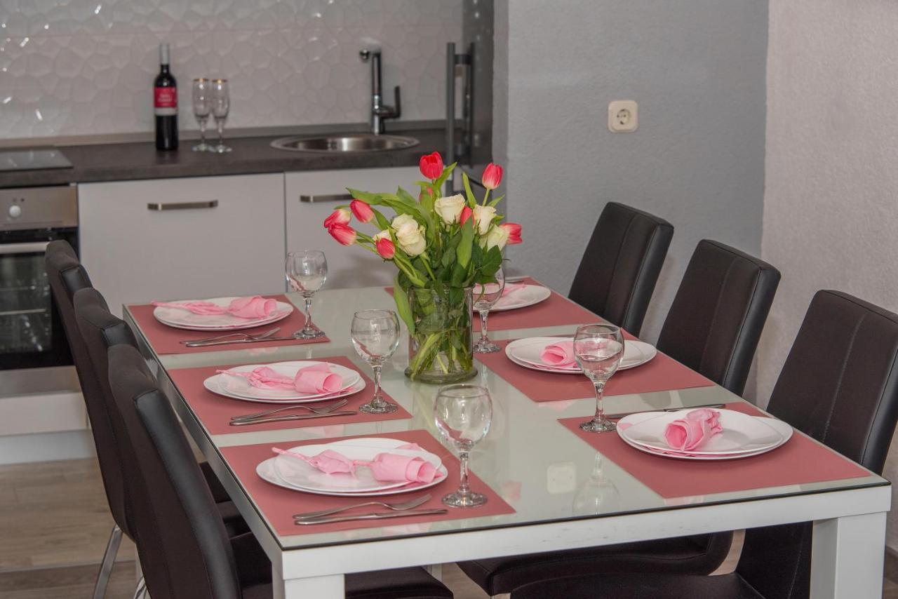 Apartman Koko With Private Jacuzzi Makarska Exteriör bild